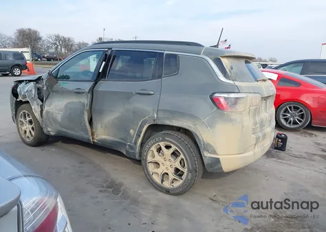 2024 Jeep Compass Latitude 4X4 from USA, damaged, VIN 3C4NJDBN0RT607678